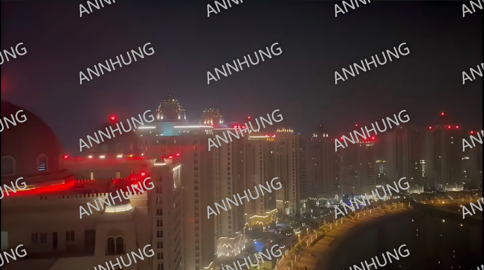 के बारे में नवीनतम कंपनी का मामला Qatar Medium-Intensity Aviation Obstruction Light Installation: AH-MI-B2(L) LED Case Study